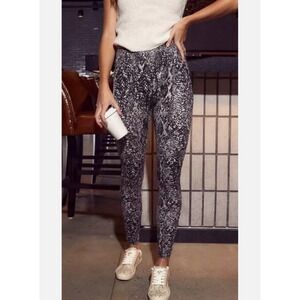 Spanx Faux Leather Snakeskin Leggings High Rise Compression Activewear Size XL